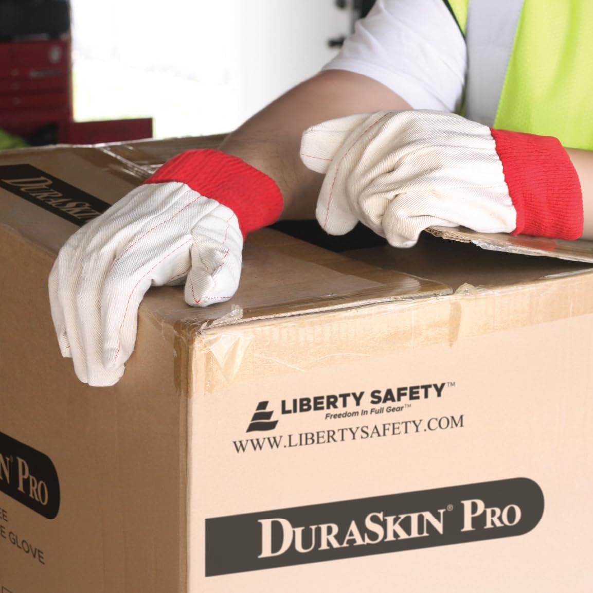 Liberty Safety 4518R clute pattern enables flexible, natural grip.