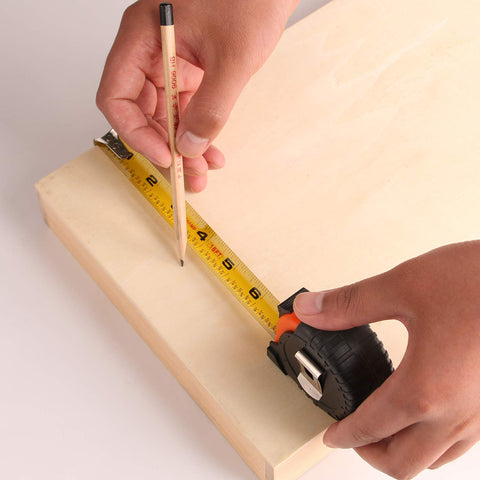 Lichamp easy-read design boosts readability during fast jobs.