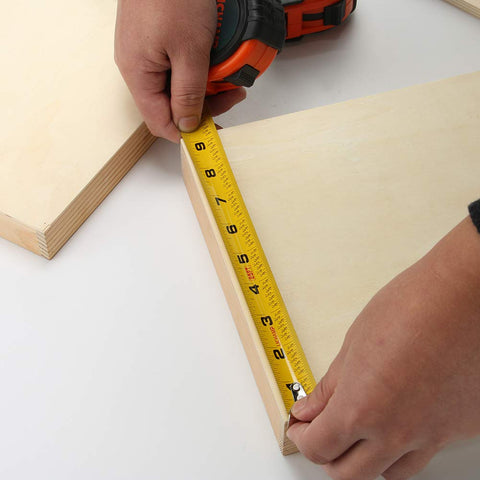 LICHAMP yellow-on-black readability improves measurement visibility.