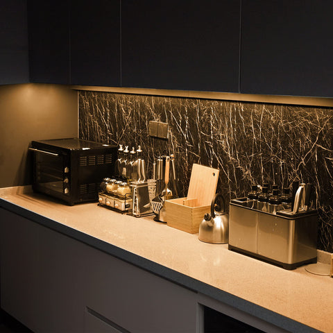 Litever dimmable LED strip close-up shows smooth brightness control.