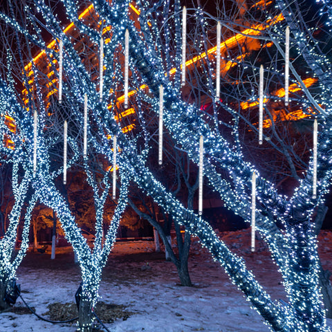 LJLNION end-to-end connectable system for wider holiday displays.