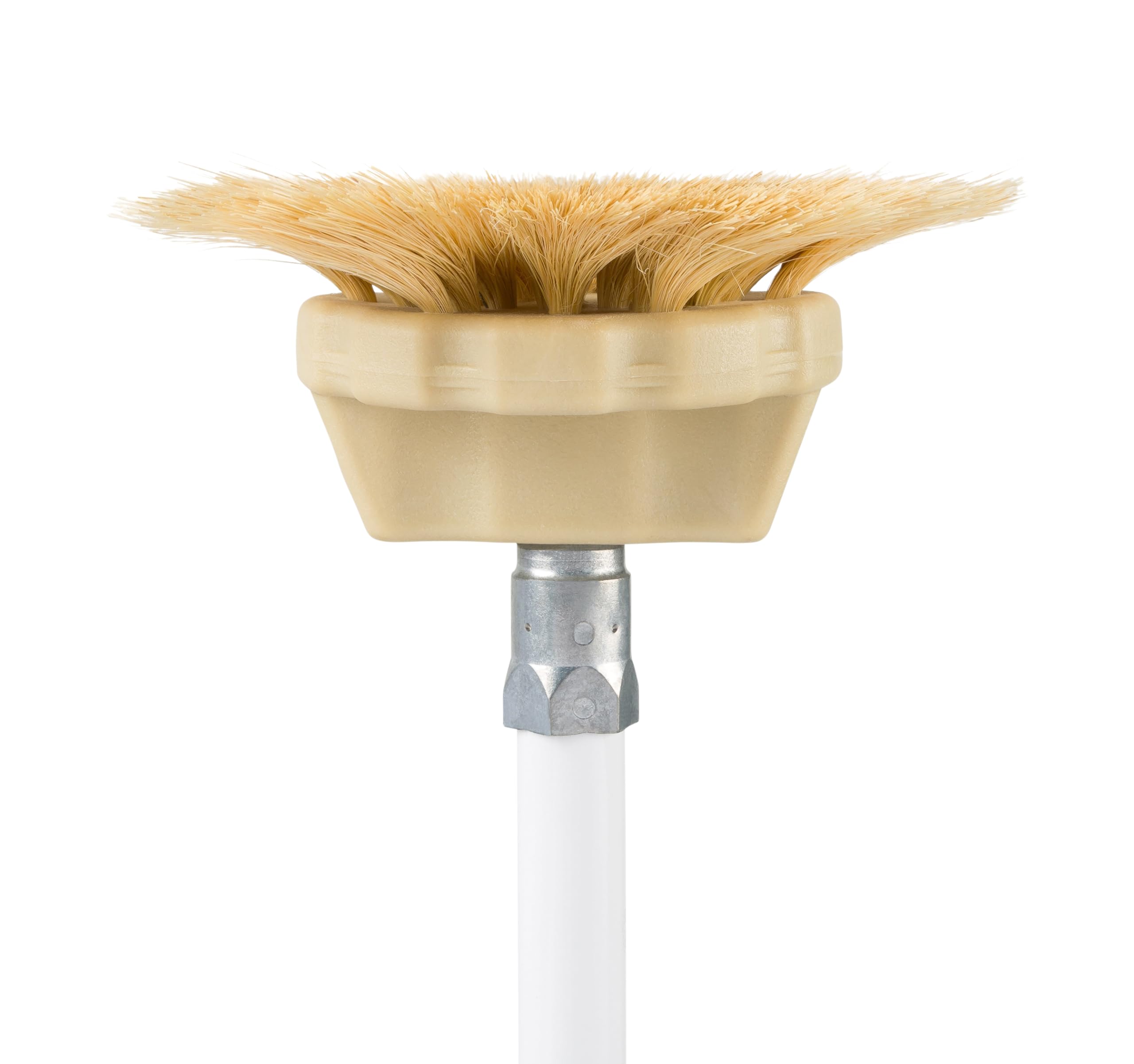 Lobo Tools threaded pole attachment shows easy pole mounting.