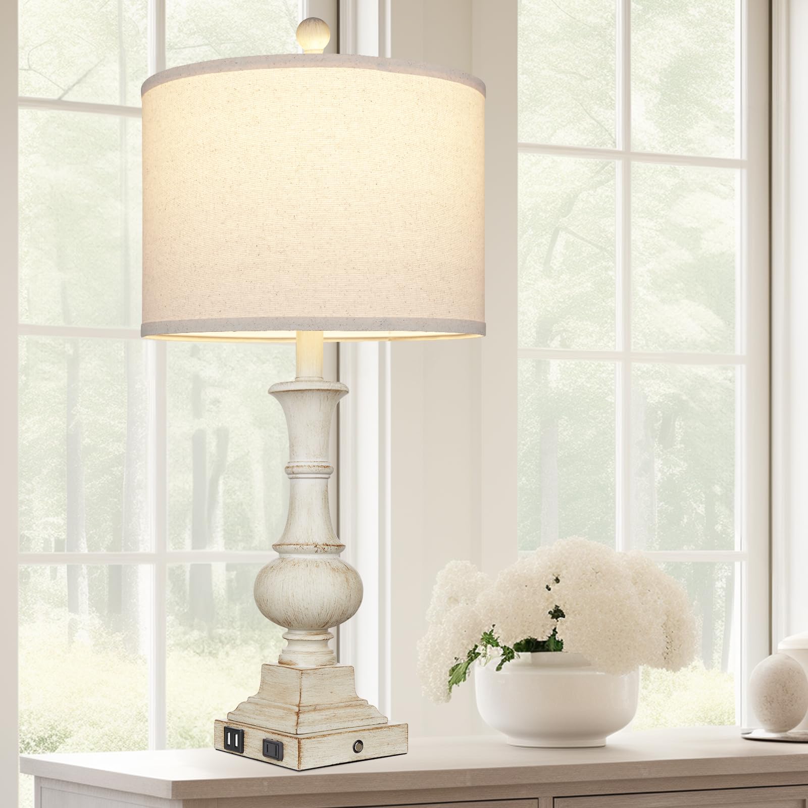 Lolokit lamp in living room scene showing cozy ambience and vintage style.