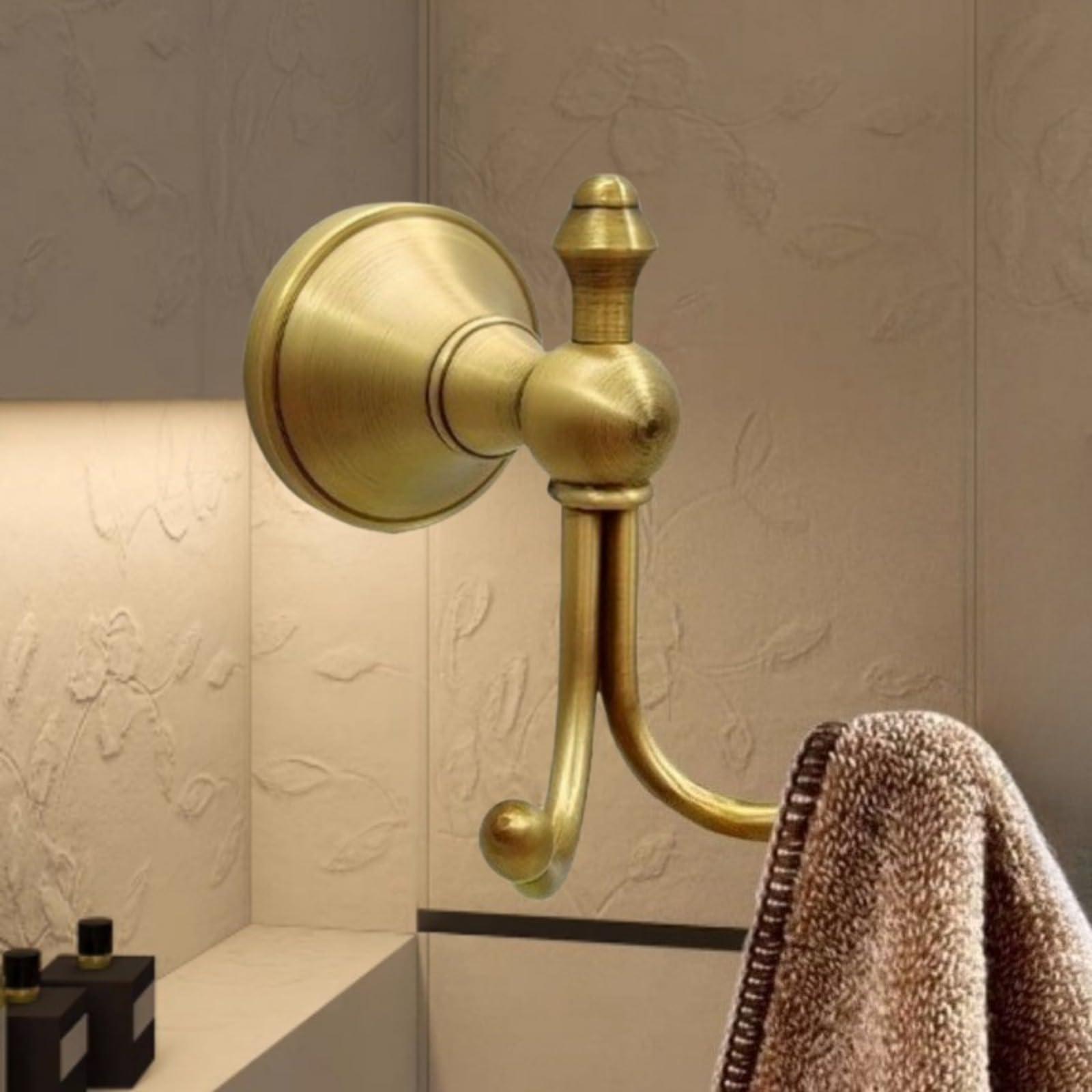 LSWYYP retro brass robe hook keeps entryway tidy and accessible.
