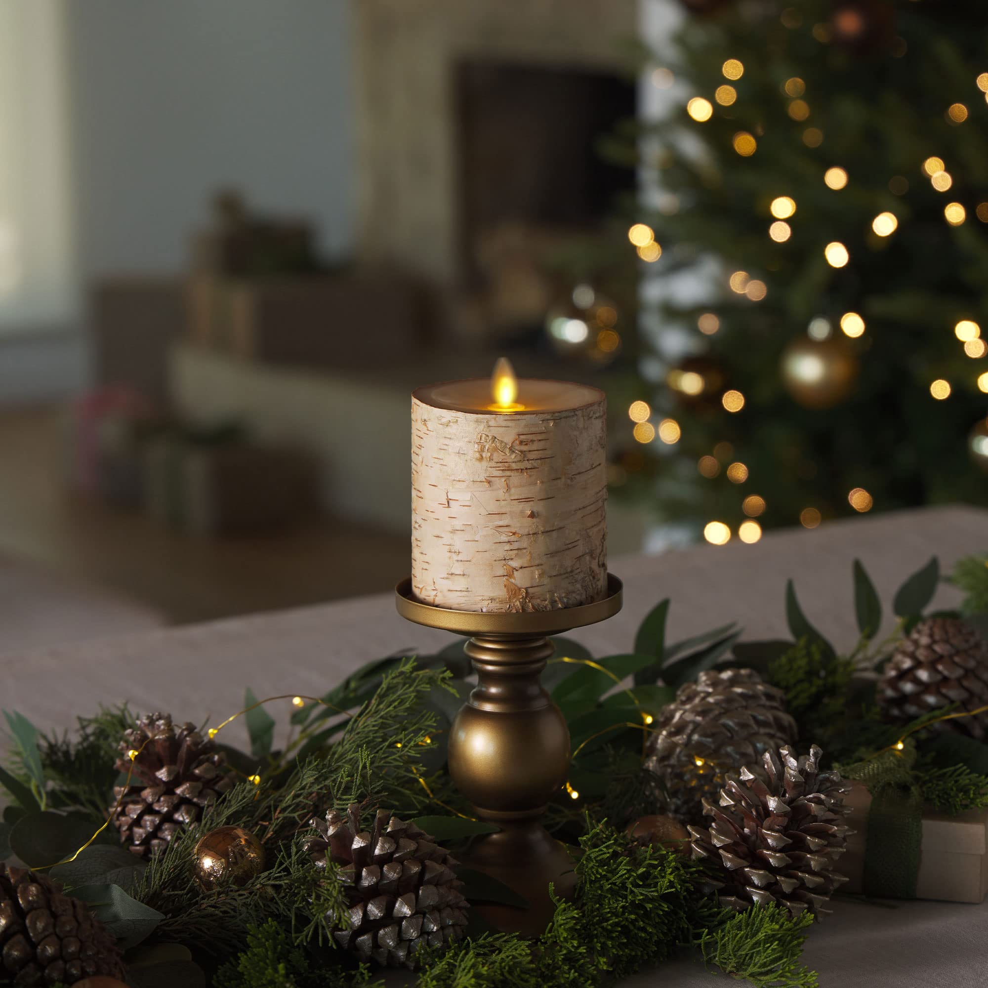 Luminara moving flame LED candle simulates real candlelight safely.