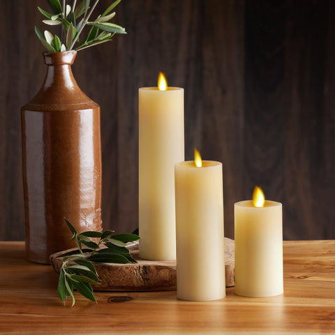 Elegant ivory decor candle perfect for mantels, shelves, and table centerpieces.