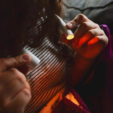 LUMOS Knitting Light Lavender variant adds style to your workspace.