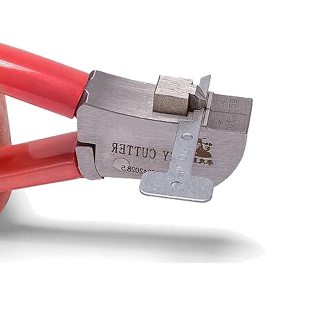 Luo ke key cutter cutting a flat key with direct front-center action.