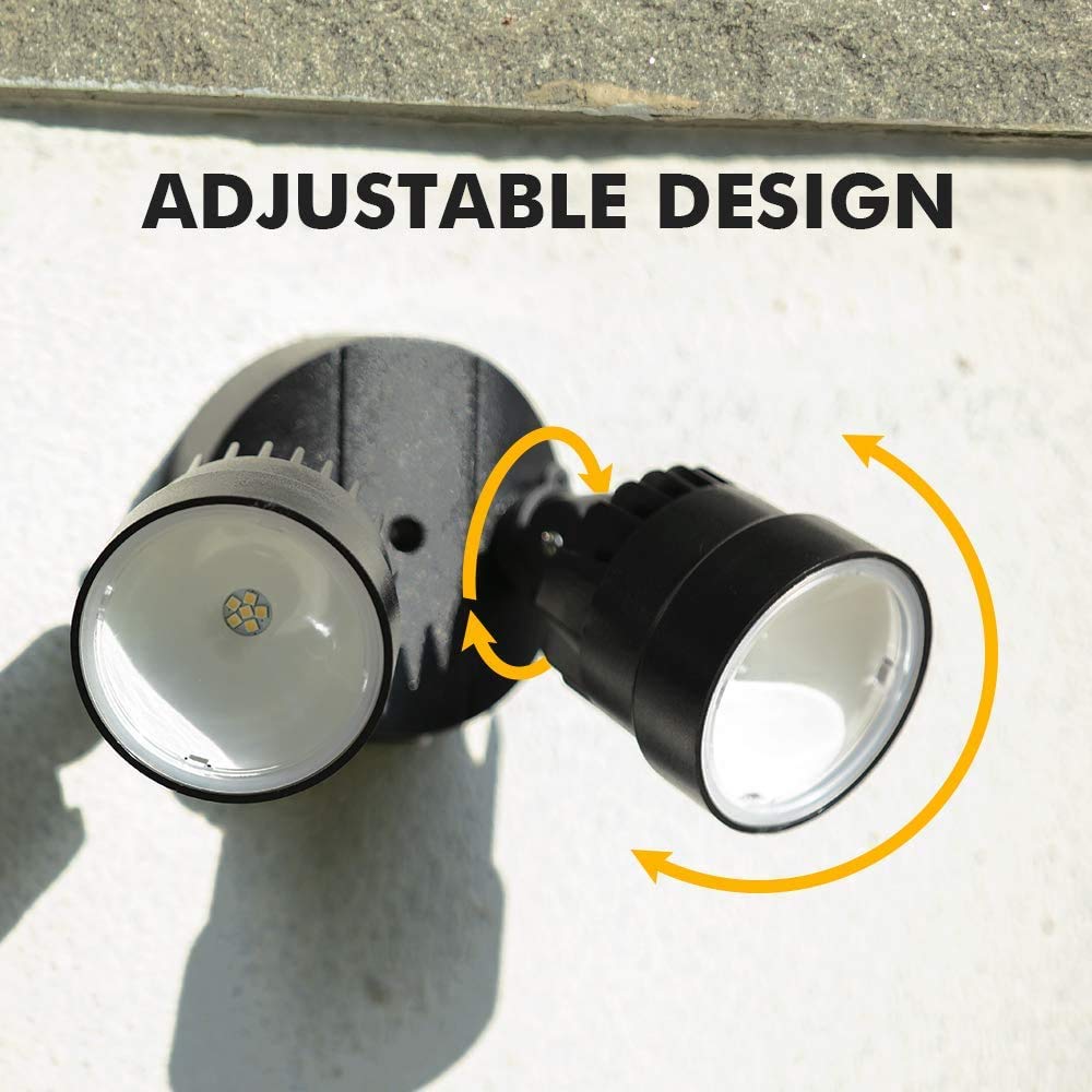LUTEC P6221B switch-controlled exterior light for easy entry lighting