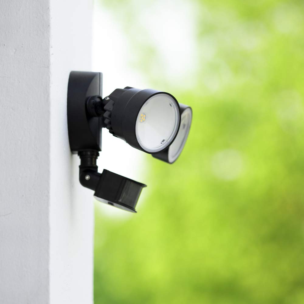 LUTEC Shrimp P6221B-PIR24 easy installation with flexible mounting options