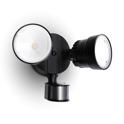 LUTEC Shrimp P6221B-PIR24 motion sensor illuminates entryways for safer approach at night