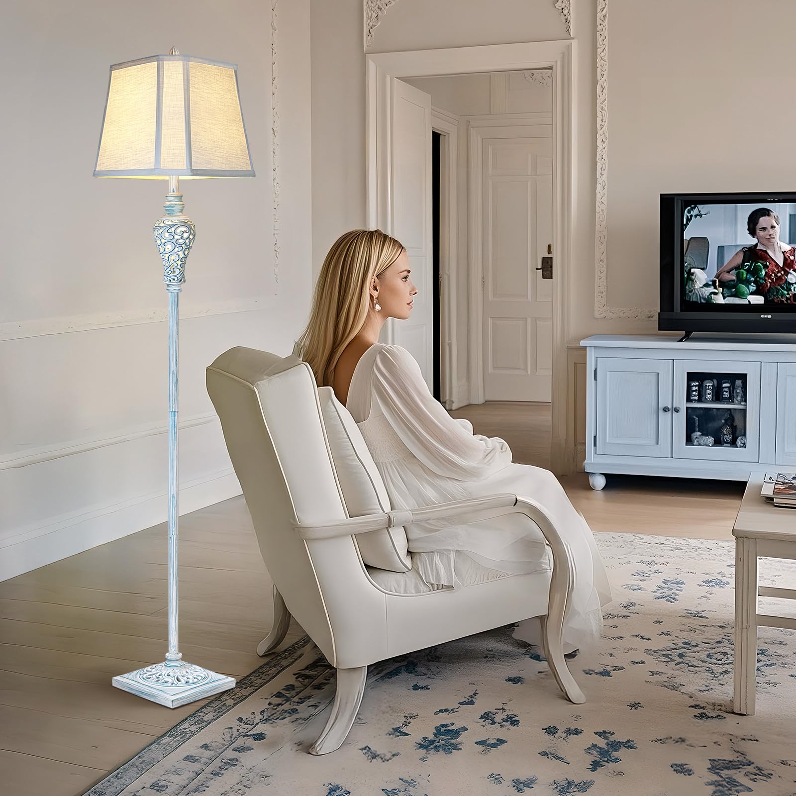 LuxSight Collection lamp 4-way switch enables flexible lighting options