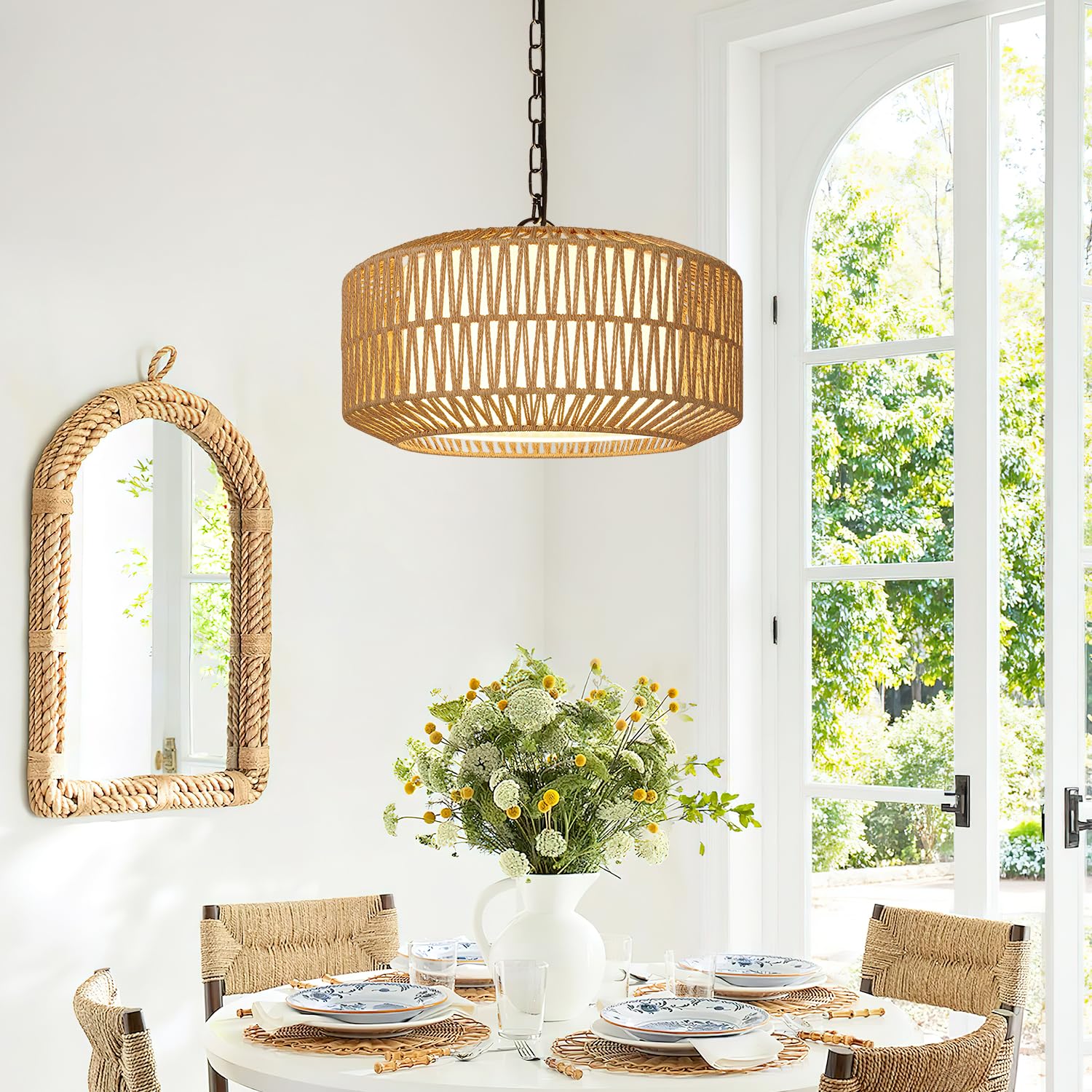 Lynnoland dimmable bulb compatibility lets you tailor brightness to mood.