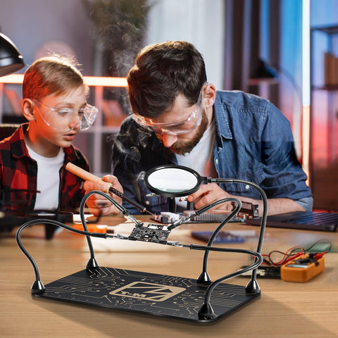 M-T Helping Hands non-slip base keeps work steady for delicate tasks.