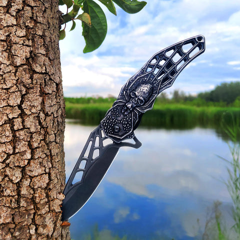 MADSMAUG pocket knife gift-ready packaging suited for outdoors enthusiasts