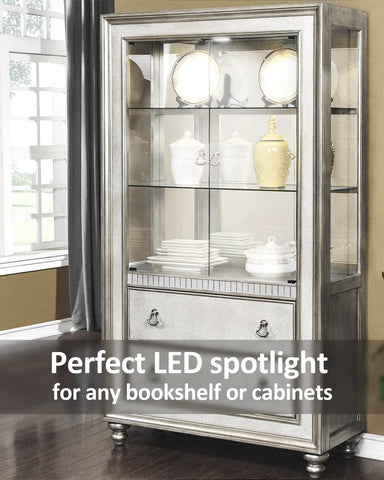 Maelsrlg 5000K daylight renders colors in display cases.