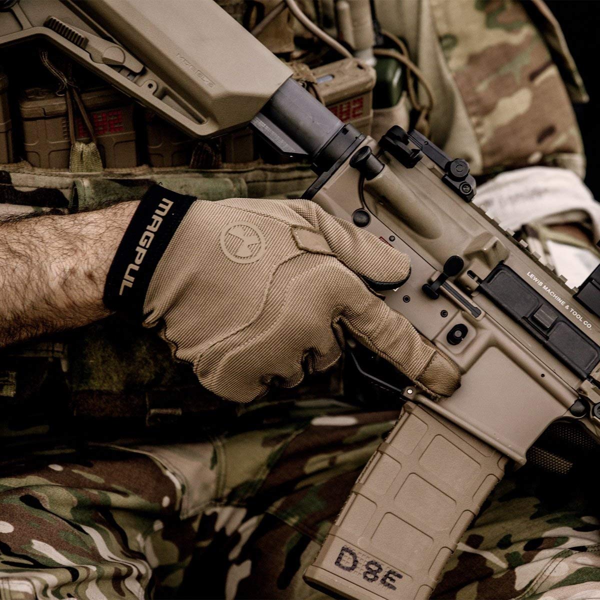 Magpul Patrol Glove 2.0 thumb touchscreen capability for device use.