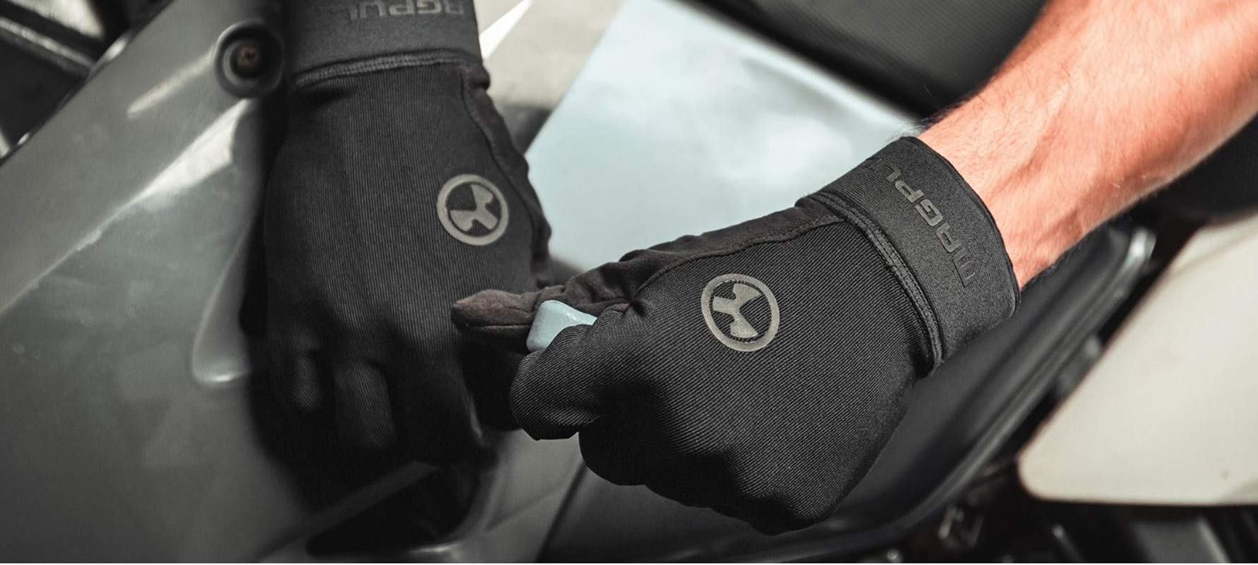 The Magpul Technical Glove 2.0 back-of-hand knit offers stretch and durability.