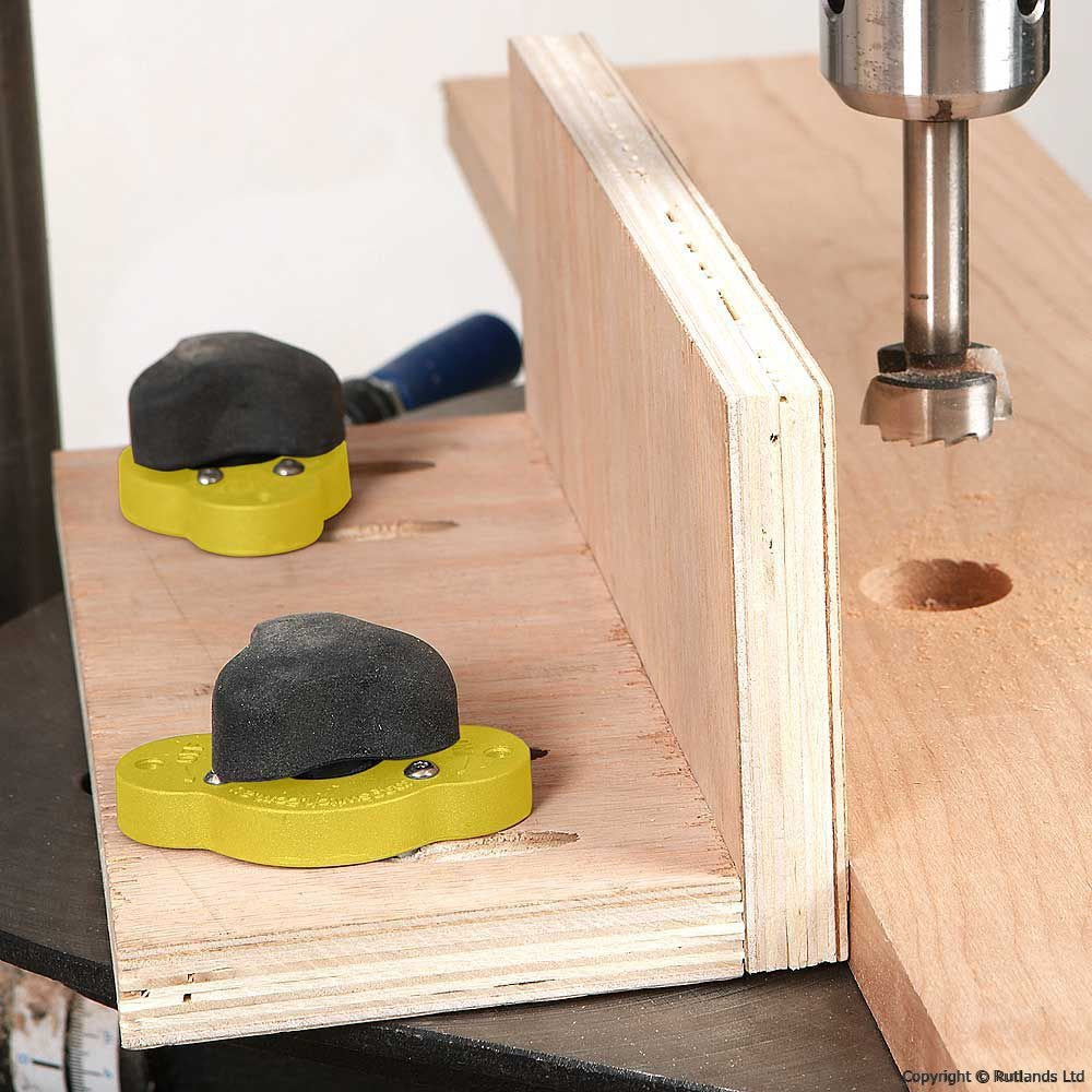 Magswitch MagJig 95 holding force of 95 lb demonstrated
