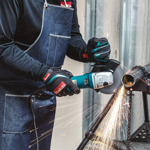 Makita 9566CV ergonomic side handle for comfortable operation