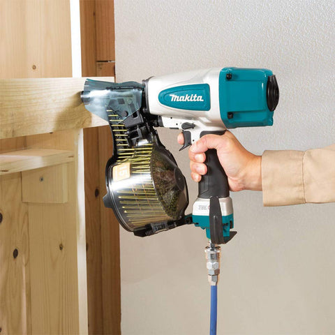 Makita AN613 multi-directional exhaust keeps the area clear