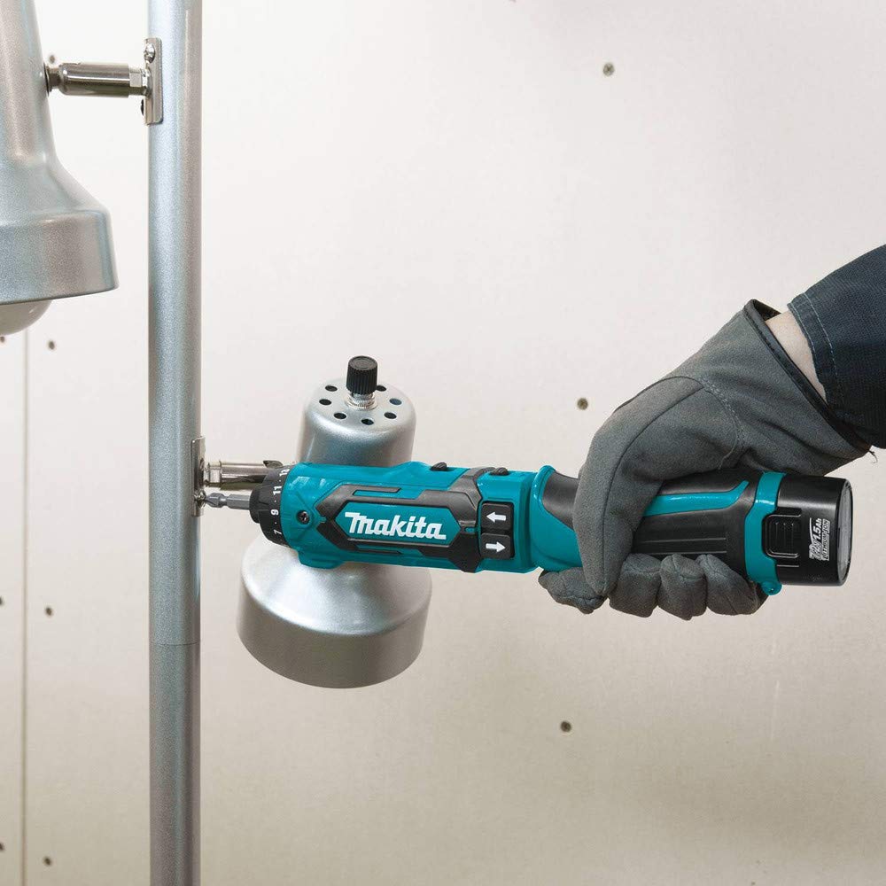 Makita DF012DSE lightweight design reduces operator fatigue during long sessions.