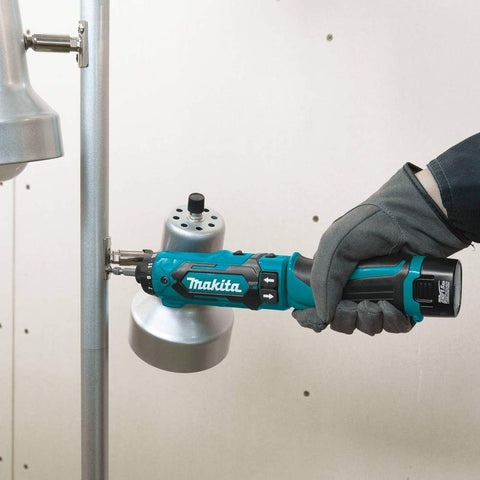 Makita DF012DSE lightweight design reduces operator fatigue during long sessions.