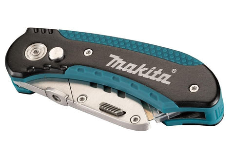 Makita knife blade change in seconds enables fast replacements on site.