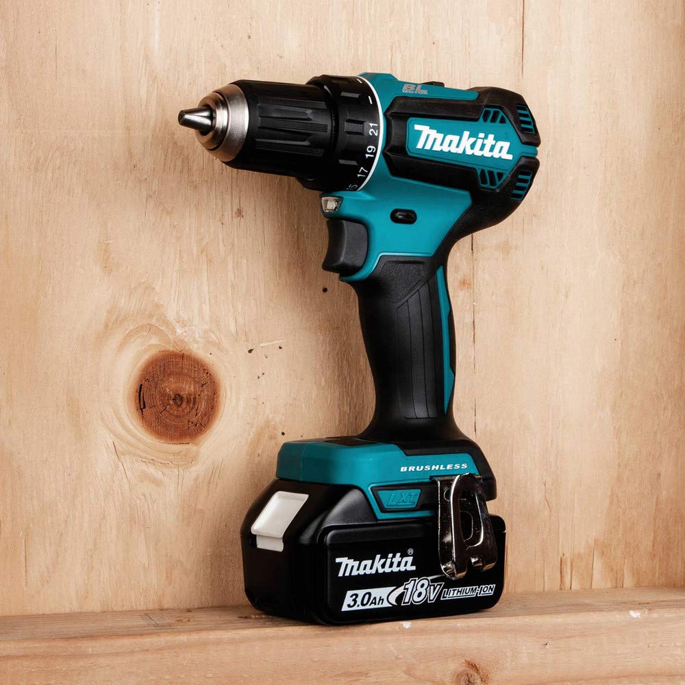 Compatible with Makita 18V LXT batteries across the system.