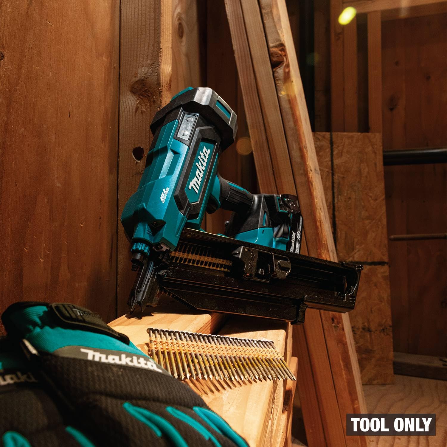 Makita XNB03Z belt hook keeps tool secure between shots