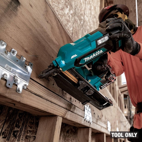 Makita XNB03Z soft grip handle for comfortable use