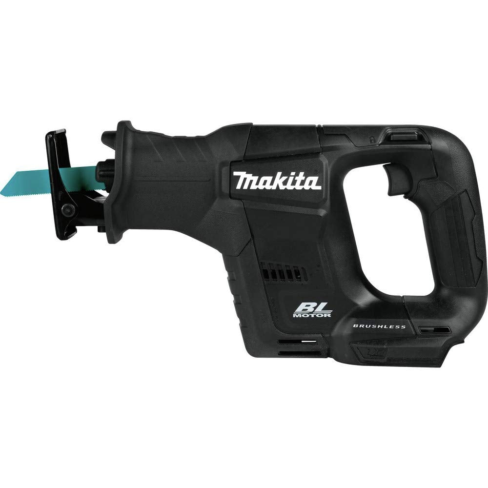 Makita XRJ07ZB ergonomic grip reduces fatigue during long jobs.