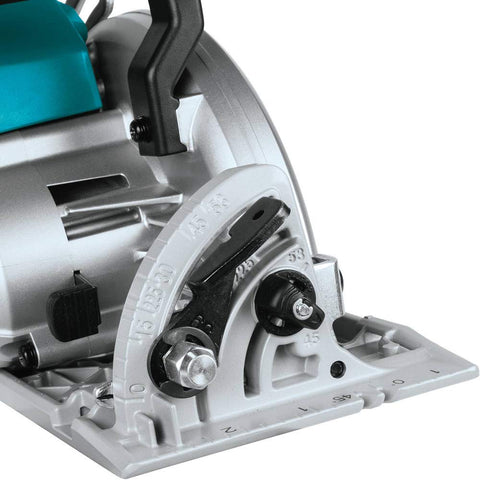 Automatic Speed Change feature on Makita XSR01PT optimizes cutting speed.