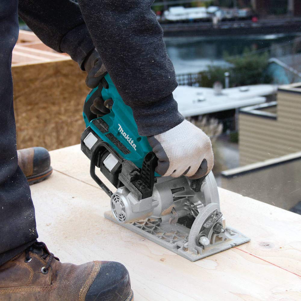 Crosscuts on 2x10 SPF lumber with Makita XSR01PT showing power and speed.