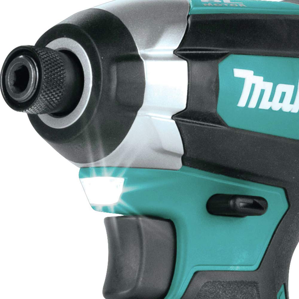 Makita XT269M fast-charge indicator helps monitor battery status at a glance.