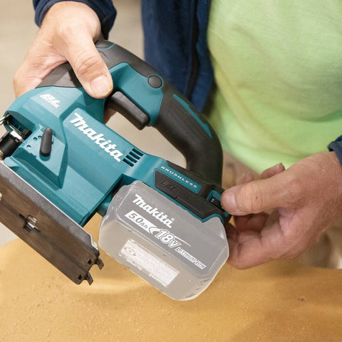 Makita XVJ04Z built-in LED light illuminates the cutting area for accuracy.