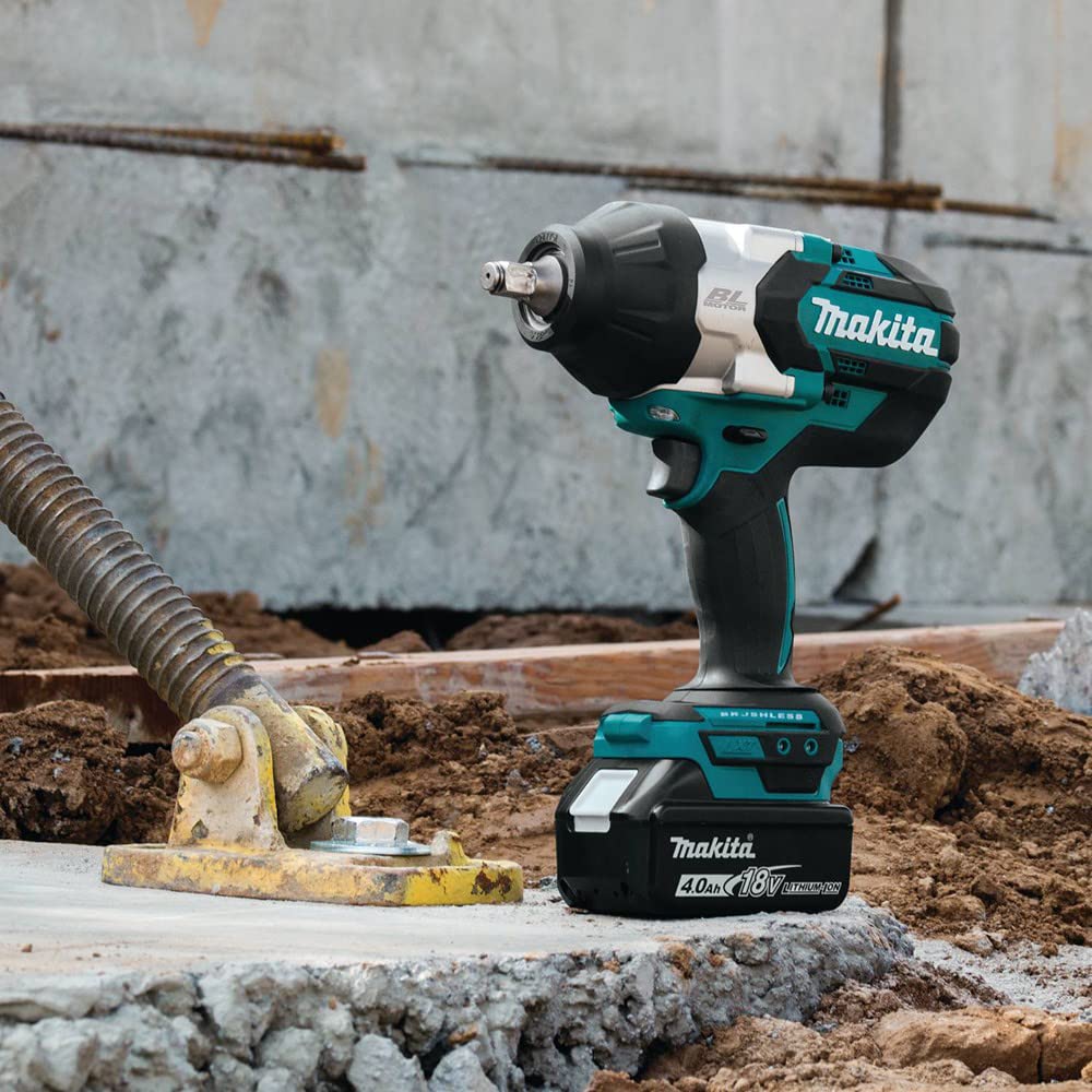 Makita XWT08Z ergonomic grip for comfortable handling.