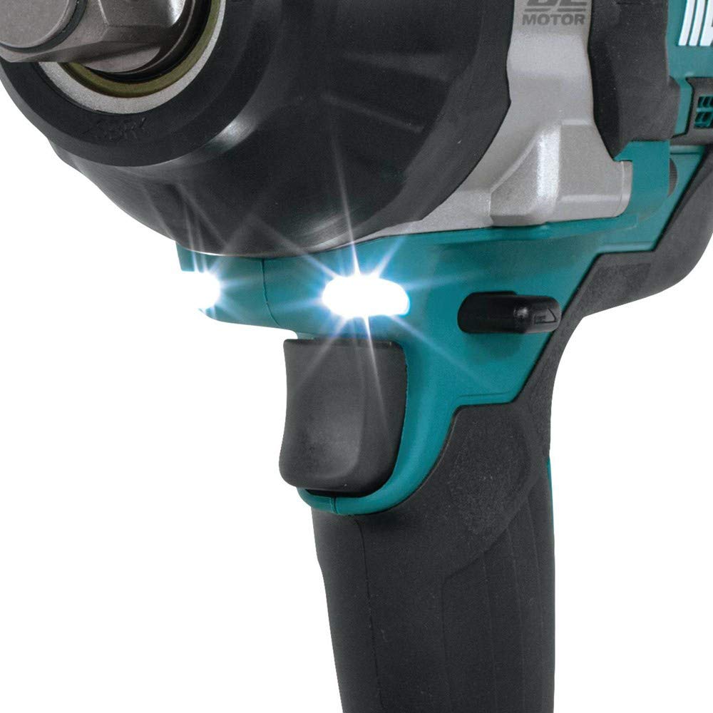 Makita XWT08Z three-speed switch enables precise fastening.