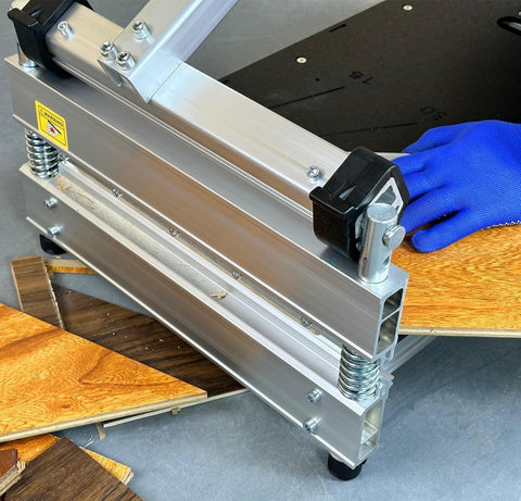 MANTISTOL 13-inch Pro cutter base plate and work surface in view