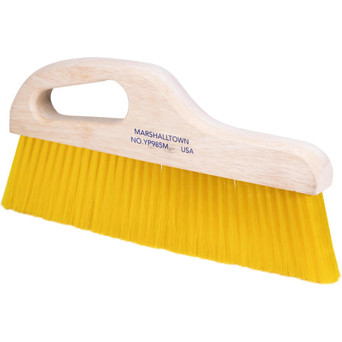 Marshalltown handle brush for concrete edge detailing with offset grip