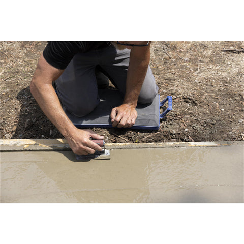 Durable kneeler design suited for daily painting and wallpapering work