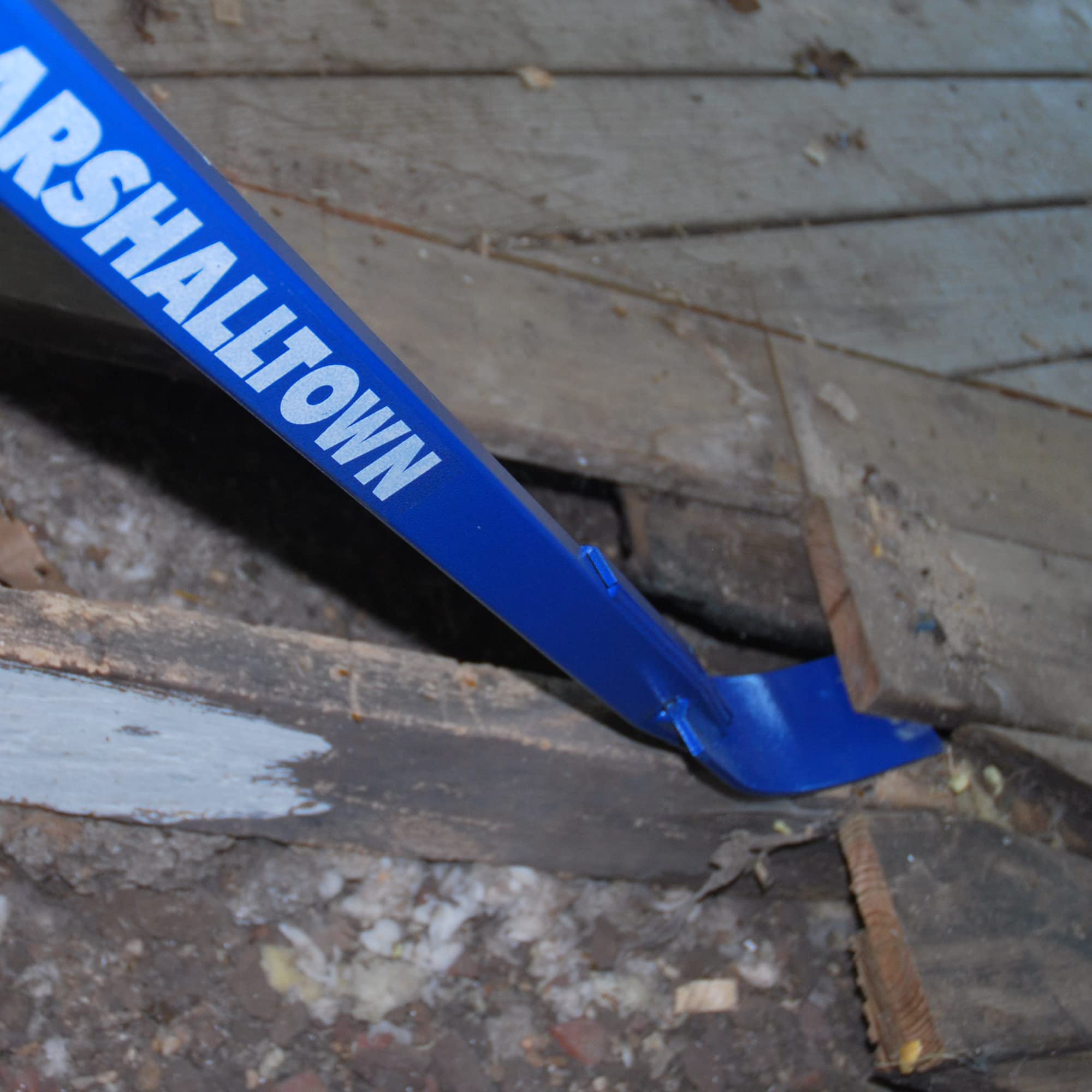 46 inches of leverage help tackle tough concrete-form tasks with MARSHALLTOWN.