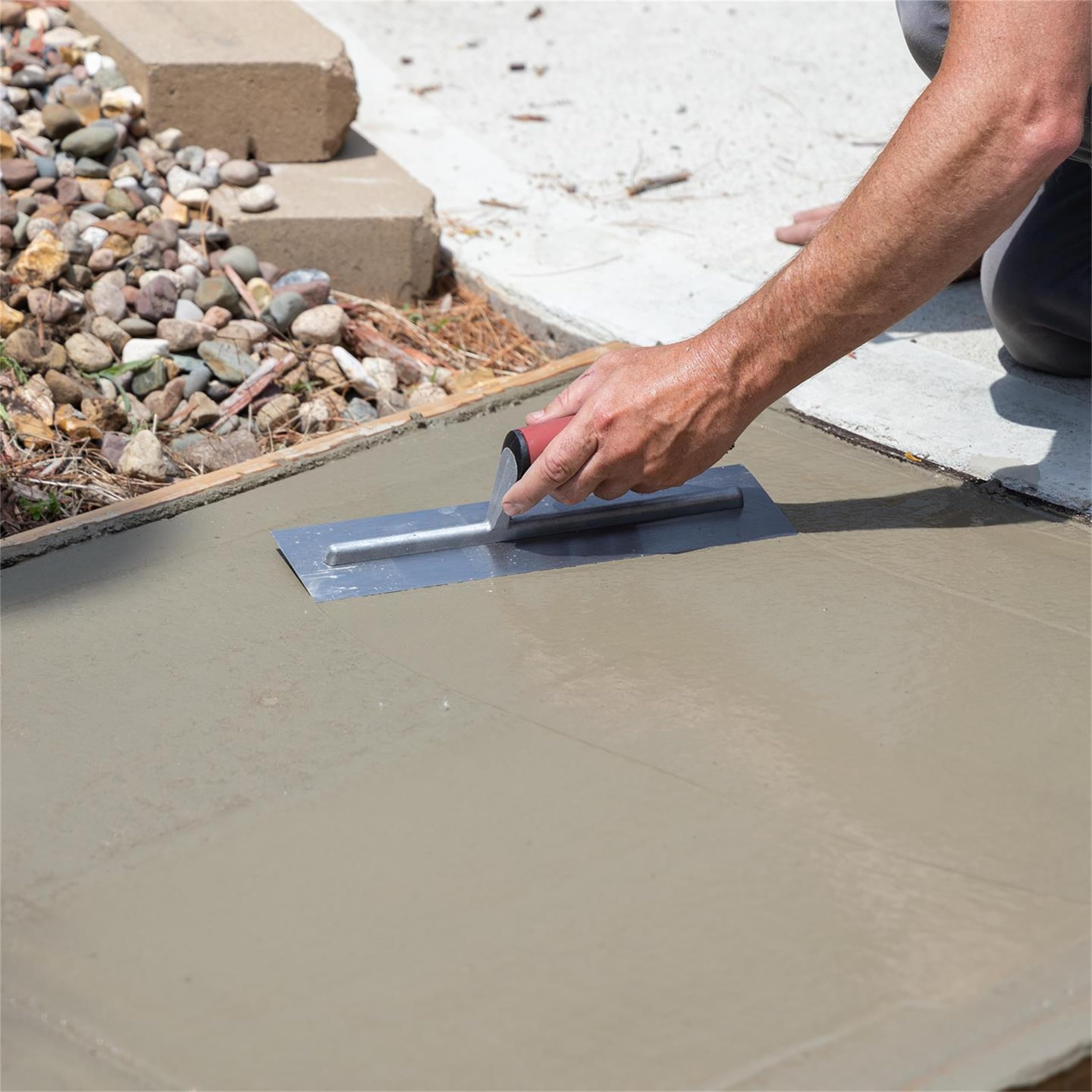 MARSHALLTOWN QLT versatile tool for concrete, drywall, and finishing tasks