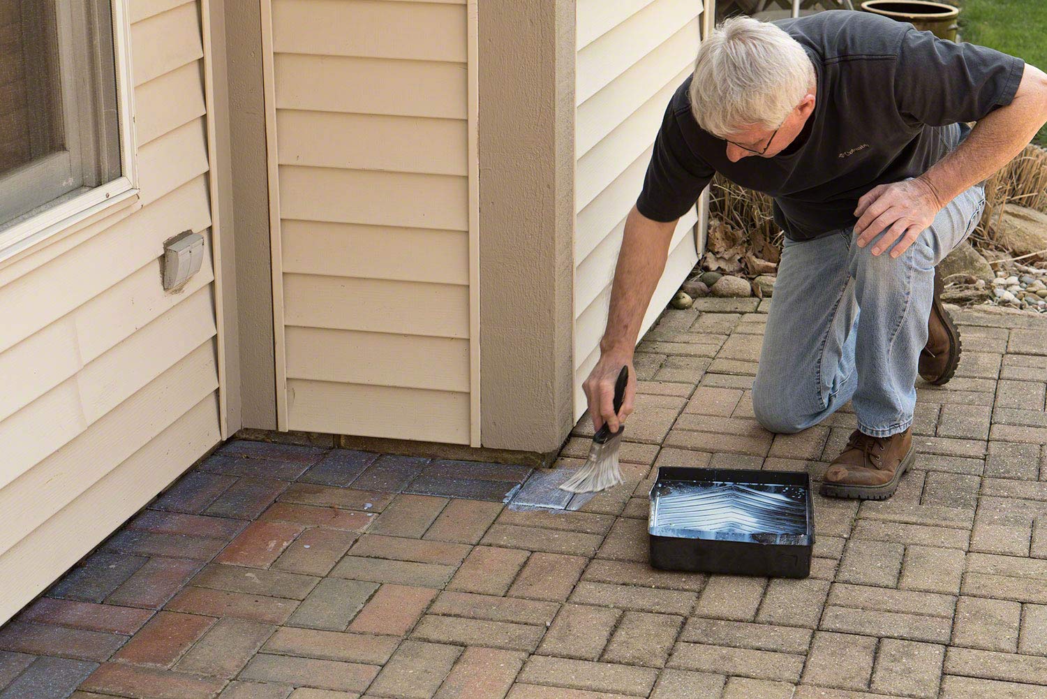 MasonryDefender quick-dry 1-2 hours per coat supports faster projects.