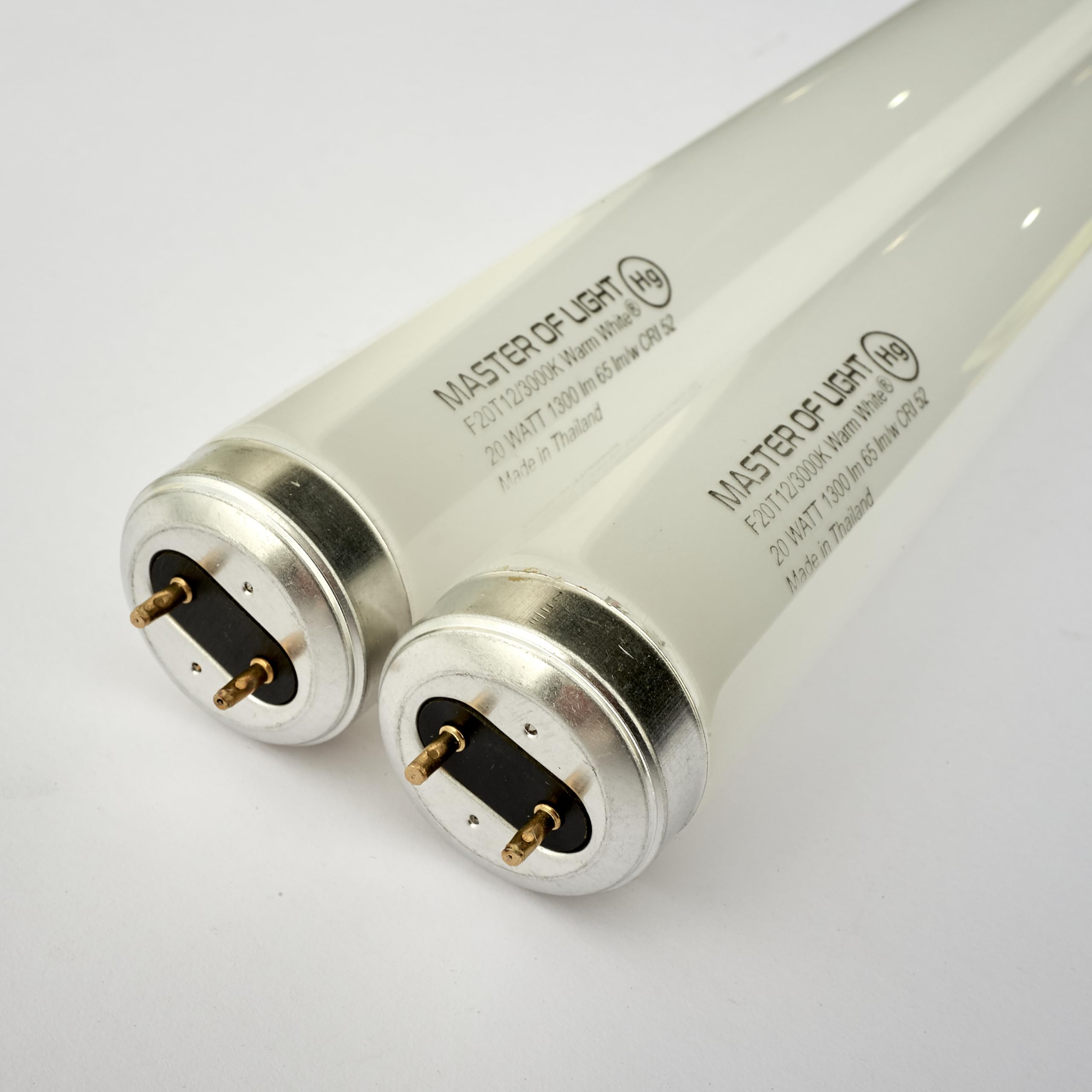 Master Of Light F20T12 with G13 base—reliable fit for preheat/rapid-start fixtures.