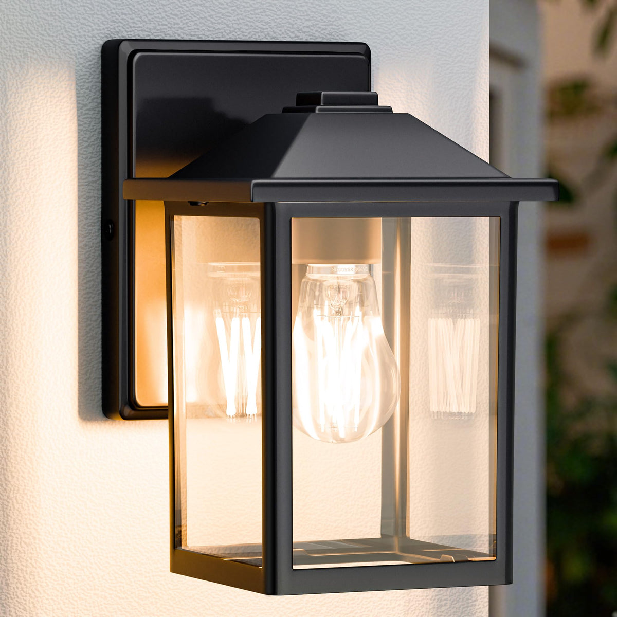 MATAMEYE outdoor wall lantern with weatherproof metal frame for outdoor entryways.