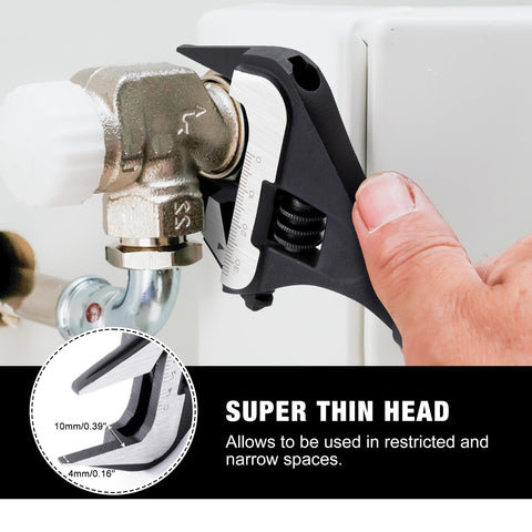 MAXPOWER wide jaw opening demonstrates capability to accommodate larger nuts and bolts