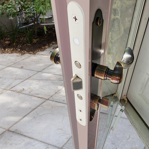 Hand-operated control provides easy access during daily use.