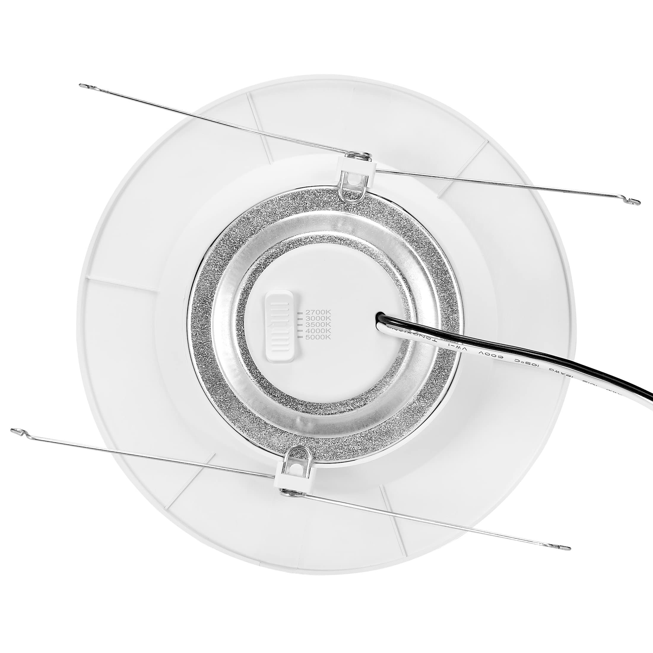 Long-lasting Maxxima downlight with 50,000-hour lifespan.