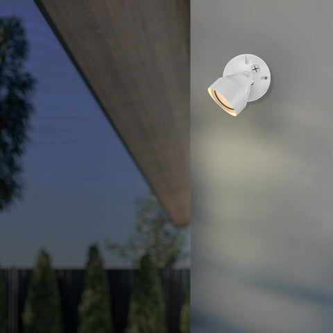 Maxxima beam-spread 220-degree coverage illustration.